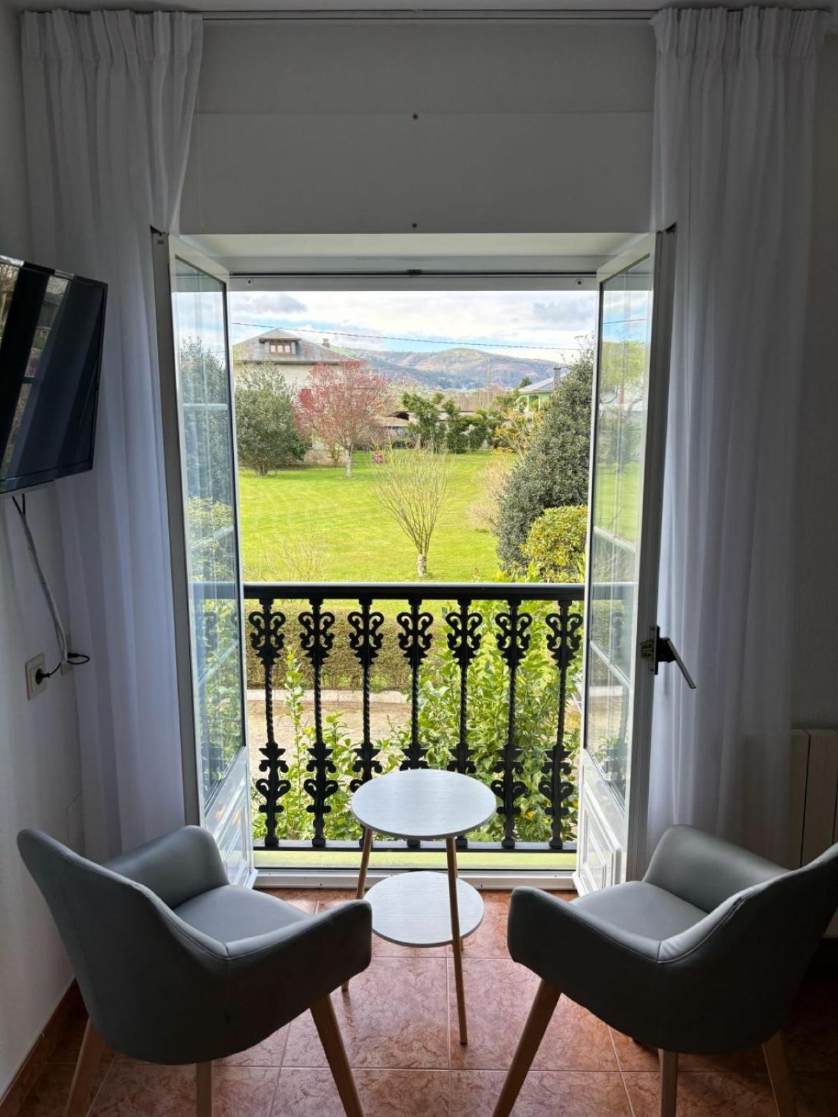 Luarca Zabala Hotell Almuña Eksteriør bilde